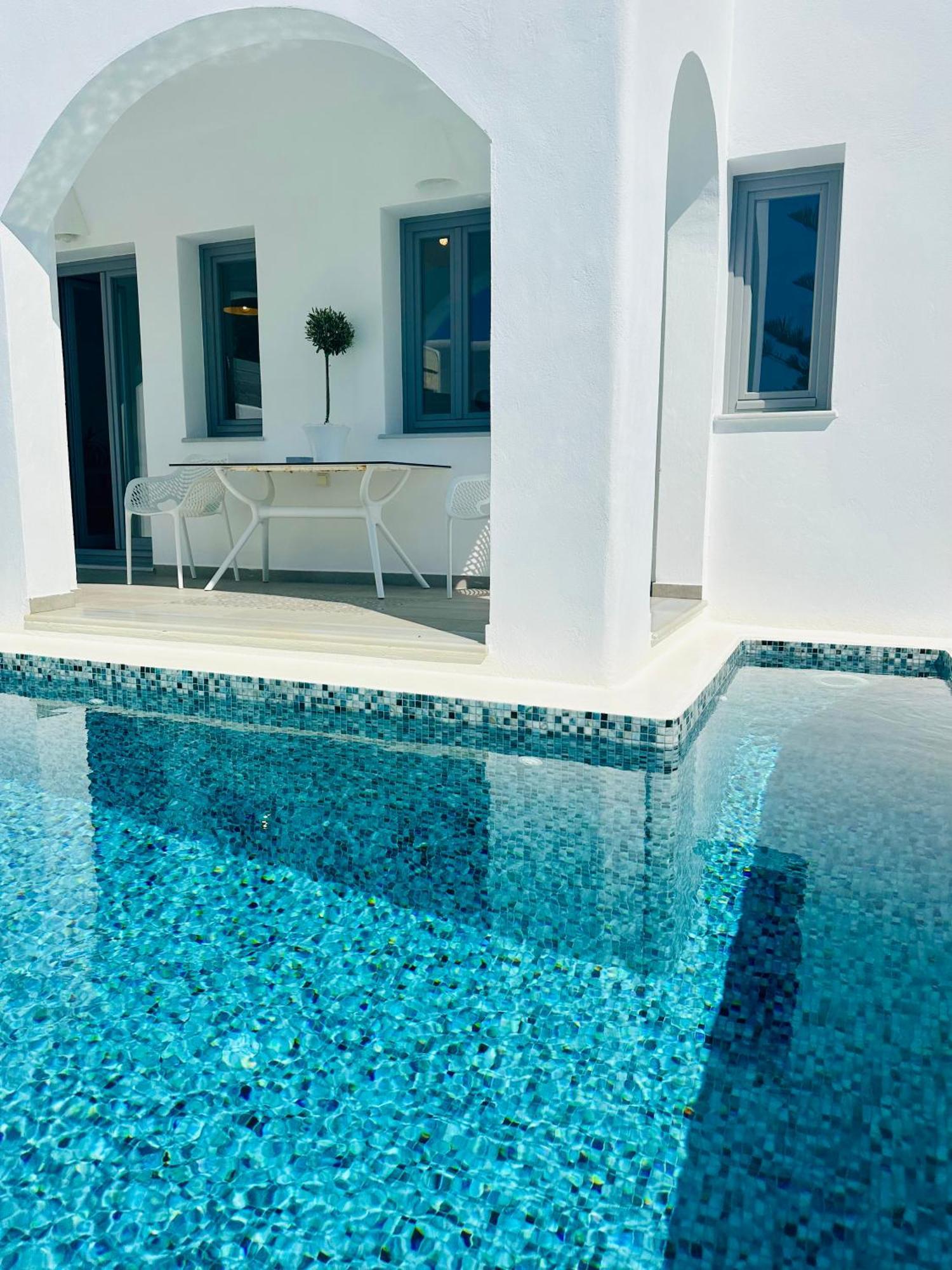 White Harmony Suites Megalochori  Luaran gambar