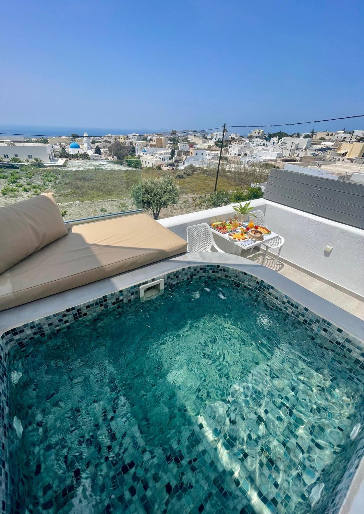 White Harmony Suites Megalochori  Luaran gambar