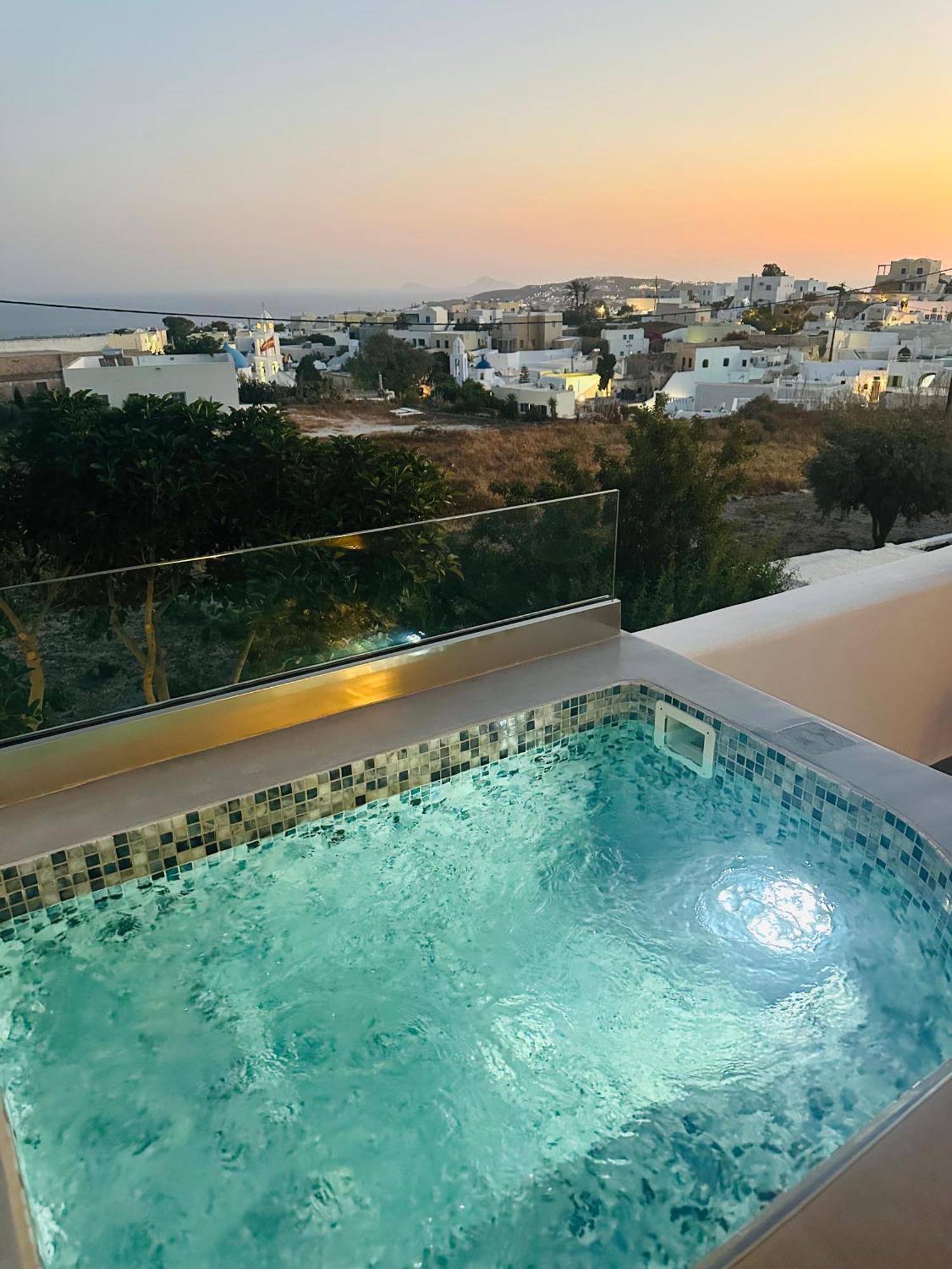 White Harmony Suites Megalochori  Luaran gambar
